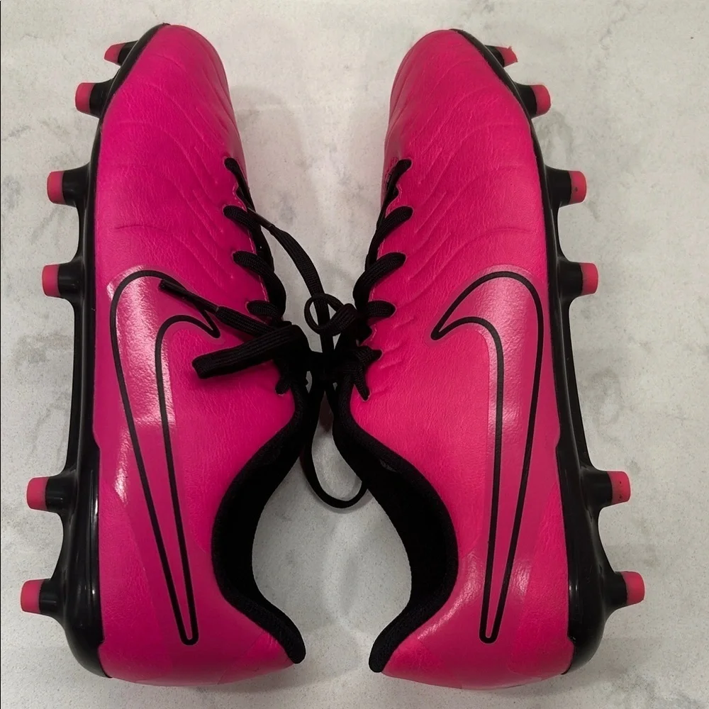 Nike Kids' Tiempo Legend 10 Club‎ FG Soccer Cleats Pink Girl